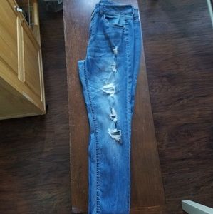 Distressed jeggings